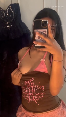 Pasilip Sa Dressing Room Mirror Shot