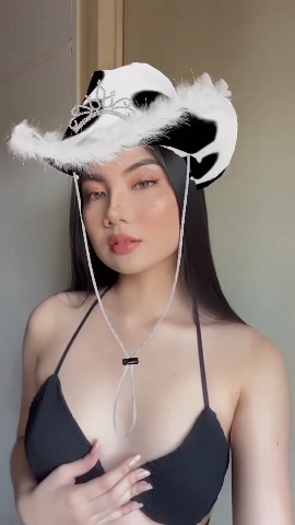 Pretty Pretty Baddie Ganda 1