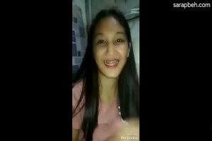 Finger at squirt creamy pussy sa pinay with braces