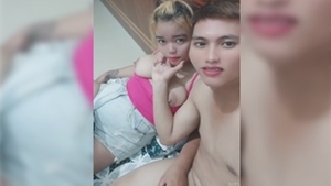 Nagpanggap na Bading Para Makadiskarte Kay big boobs