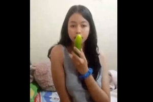 Prety pinay in leggings finger nude hot video